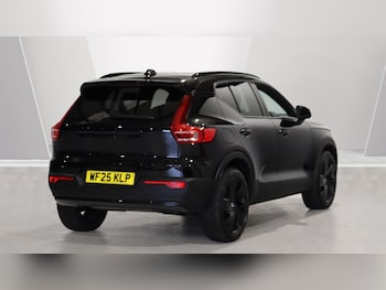 Used Volvo XC40 2025 for sale - 76214328: Photo 2