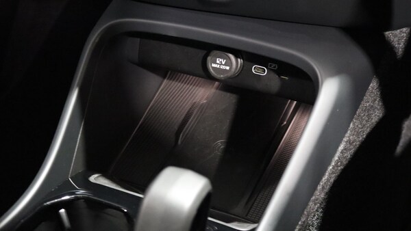 Used Volvo XC40 2025 for sale - 76214328: Photo 35