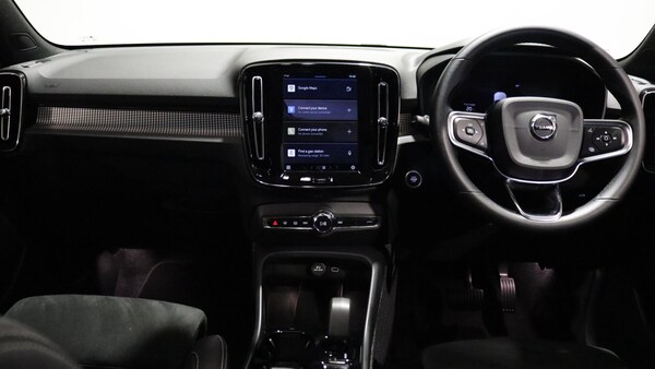 Used Volvo XC40 2025 for sale - 76214328: Photo 5