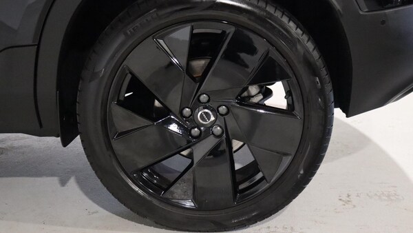 Used Volvo XC40 2025 for sale - 76214328: Photo 9