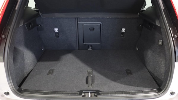 Used Volvo XC40 2025 for sale - 76270130: Photo 13