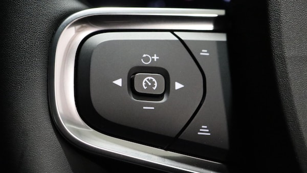 Used Volvo XC40 2025 for sale - 76270130: Photo 19
