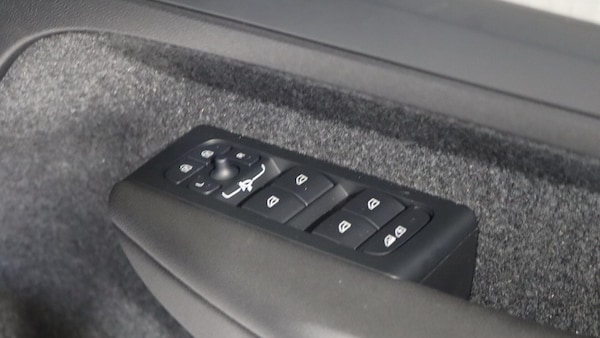 Used Volvo XC40 2025 for sale - 76270130: Photo 22