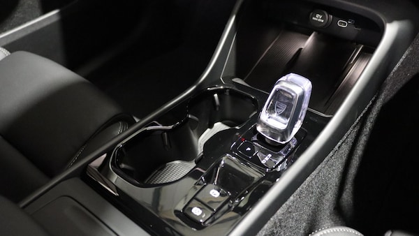 Used Volvo XC40 2025 for sale - 76270130: Photo 24