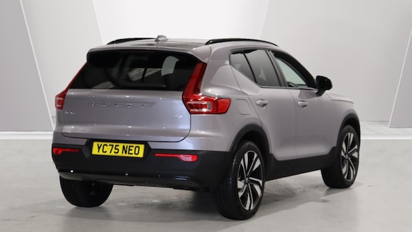Used Volvo XC40 2025 for sale - 76270130: Photo 2