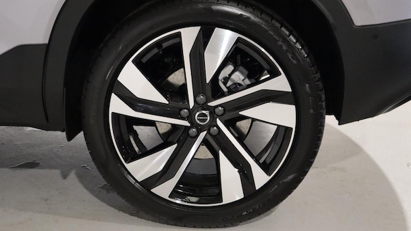 Used Volvo XC40 2025 for sale - 76270130: Photo 9