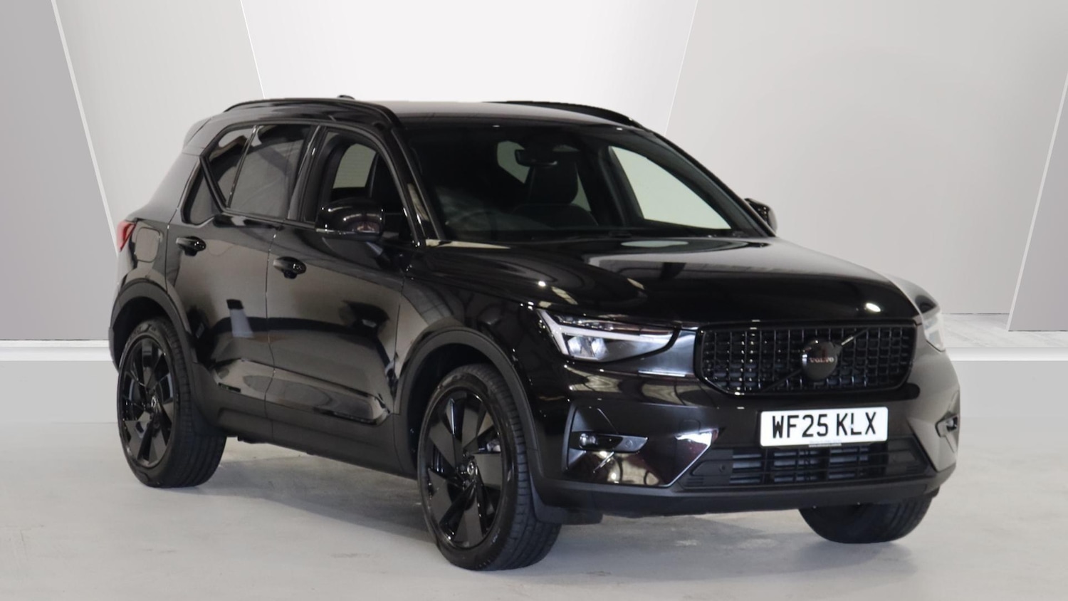 Used Volvo XC40 2025 for sale - 75991054: Photo 1