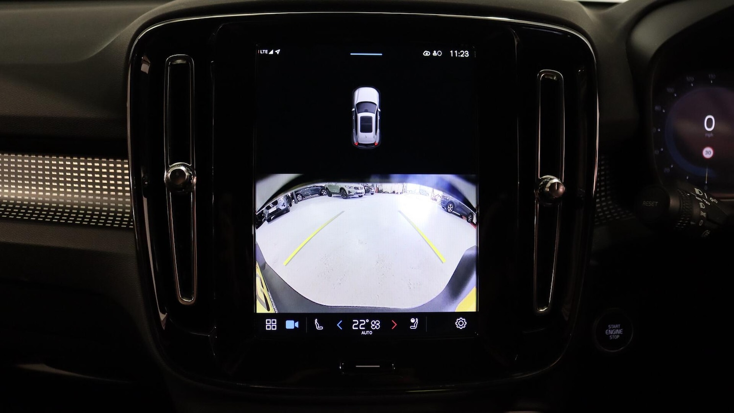 Used Volvo XC40 2025 for sale - 75991054: Photo 17
