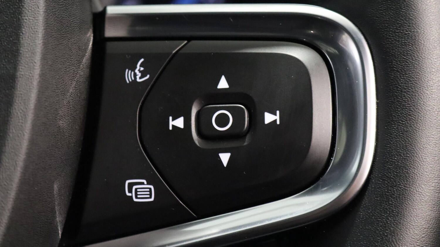Used Volvo XC40 2025 for sale - 75991054: Photo 20