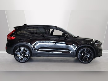 Used Volvo XC40 2025 for sale - 75991054: Photo 3