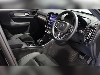 Used Volvo XC40 2025 for sale - 75991054: Photo 4