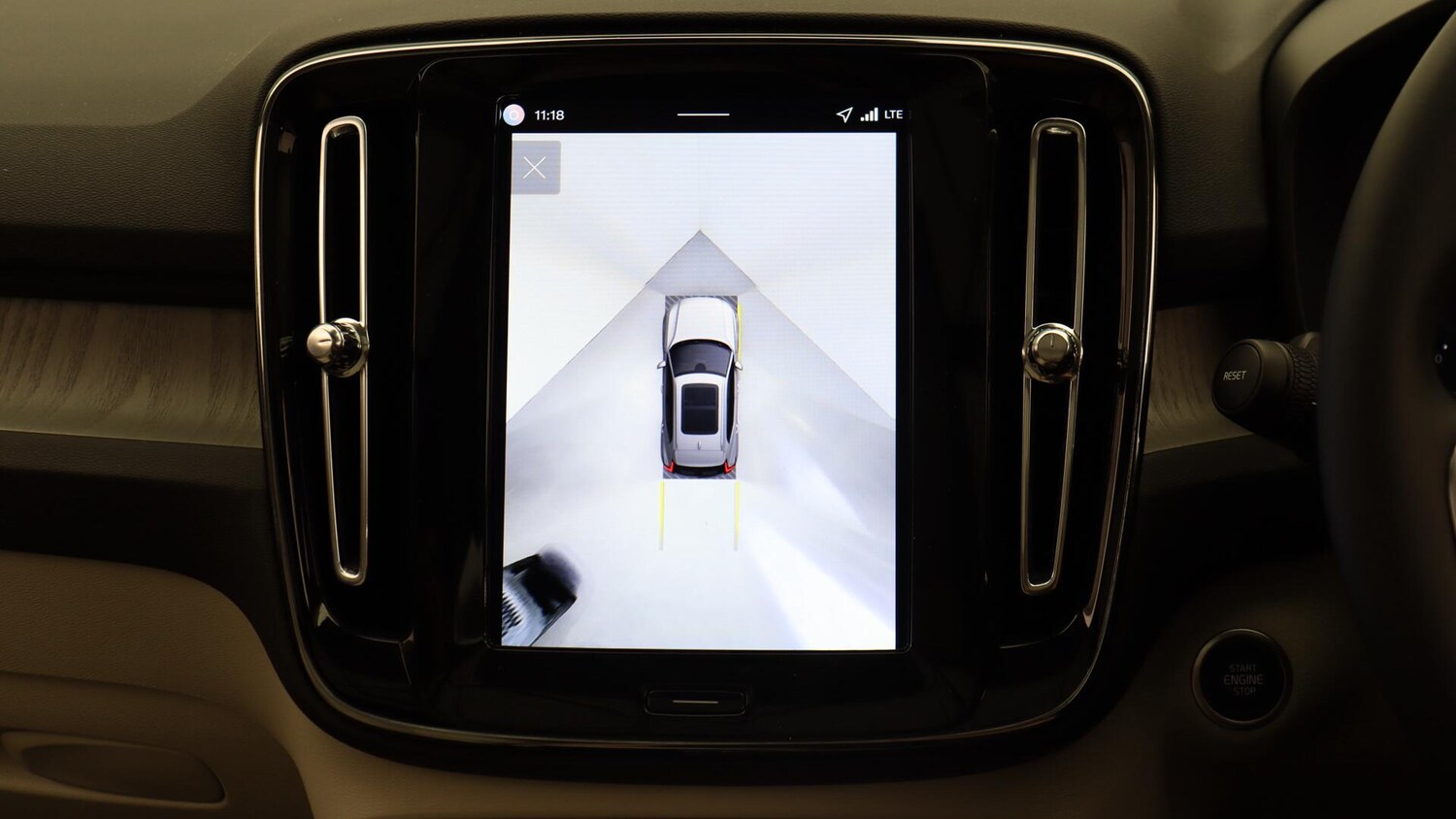 Used Volvo XC40 2025 for sale - 76084428: Photo 18