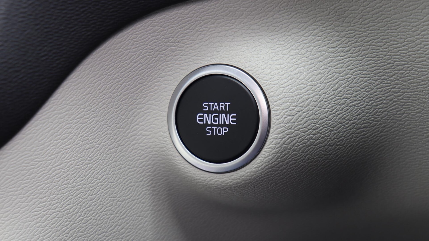 Used Volvo XC40 2025 for sale - 76084428: Photo 25