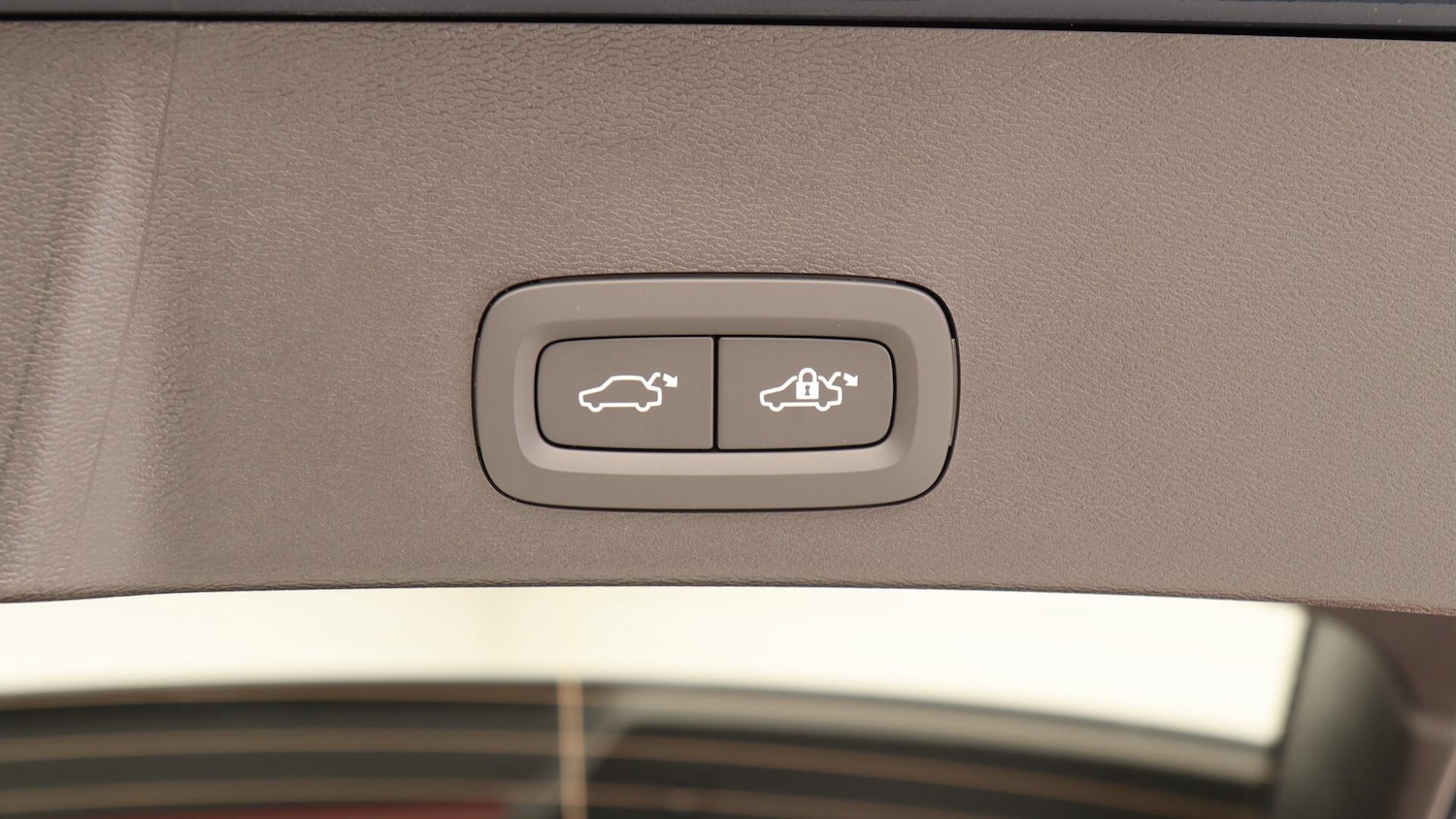 Used Volvo XC40 2025 for sale - 76084428: Photo 32