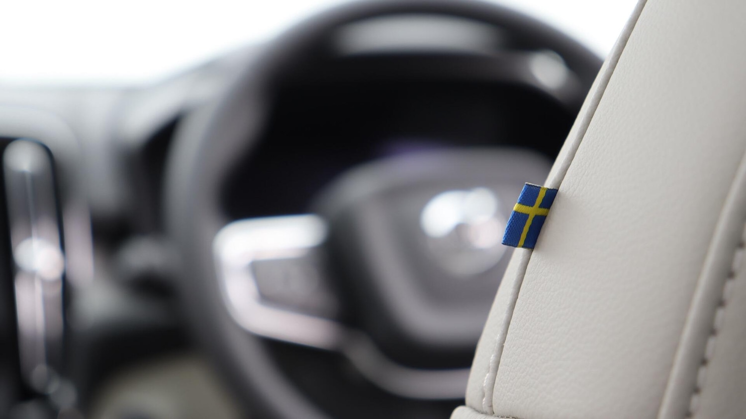 Used Volvo XC40 2025 for sale - 76084428: Photo 38