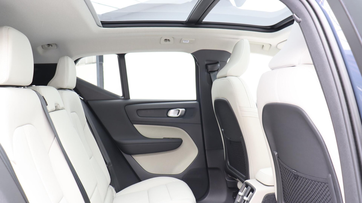 Used Volvo XC40 2025 for sale - 76084428: Photo 6