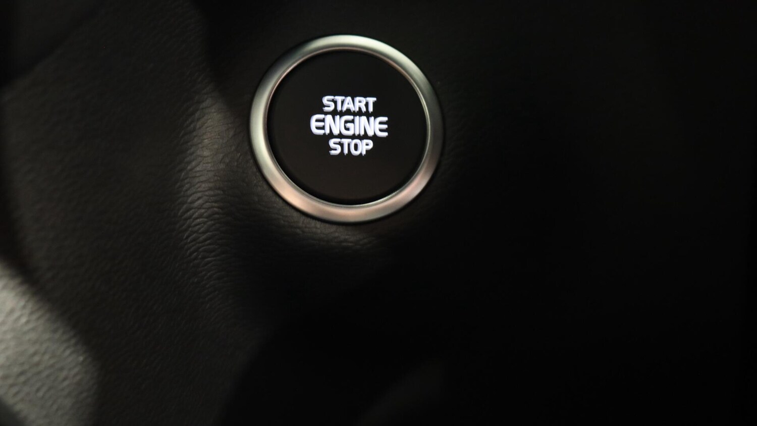 Used Volvo XC40 2025 for sale - 75782167: Photo 25