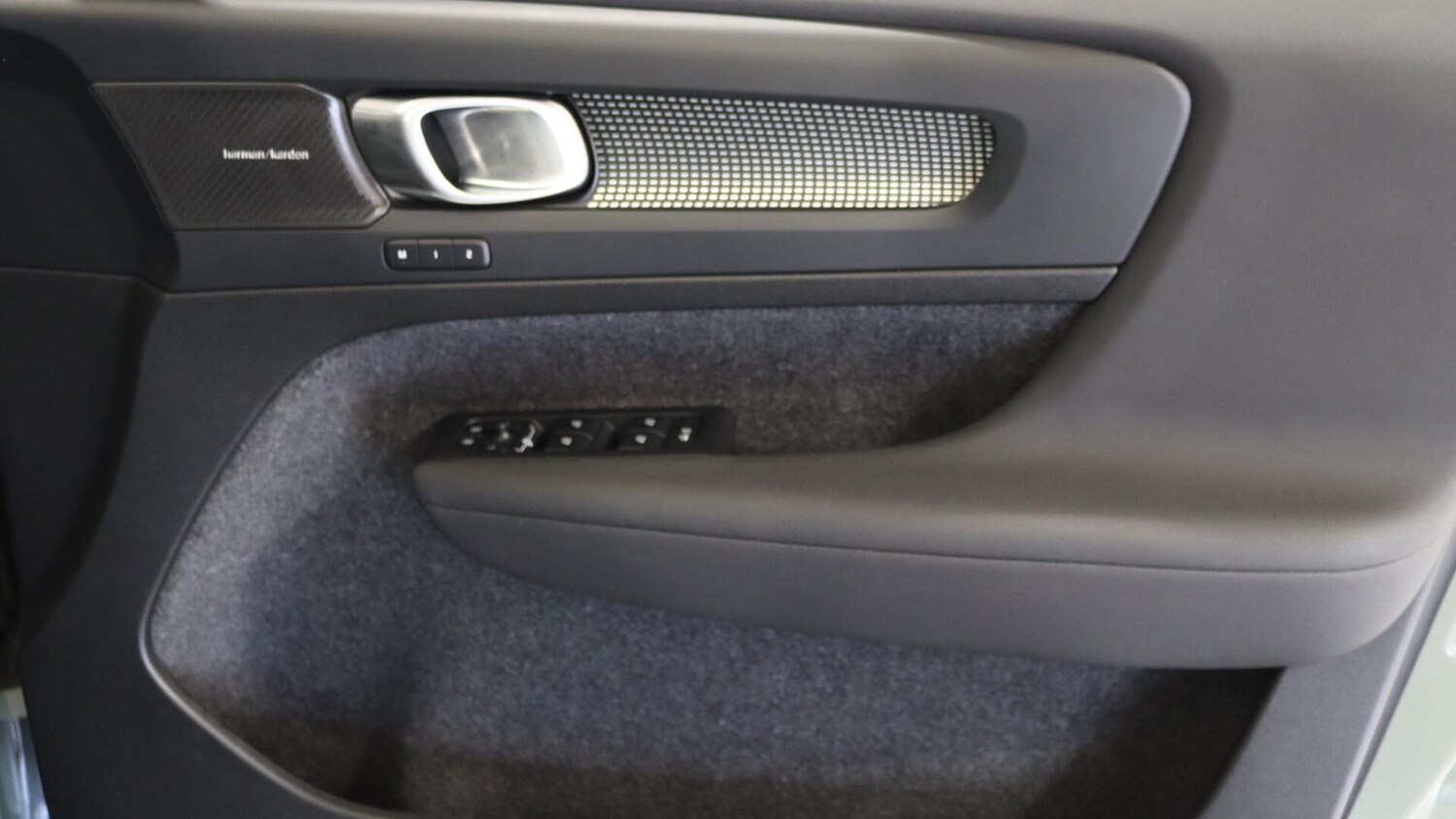 Used Volvo XC40 2025 for sale - 75782167: Photo 27