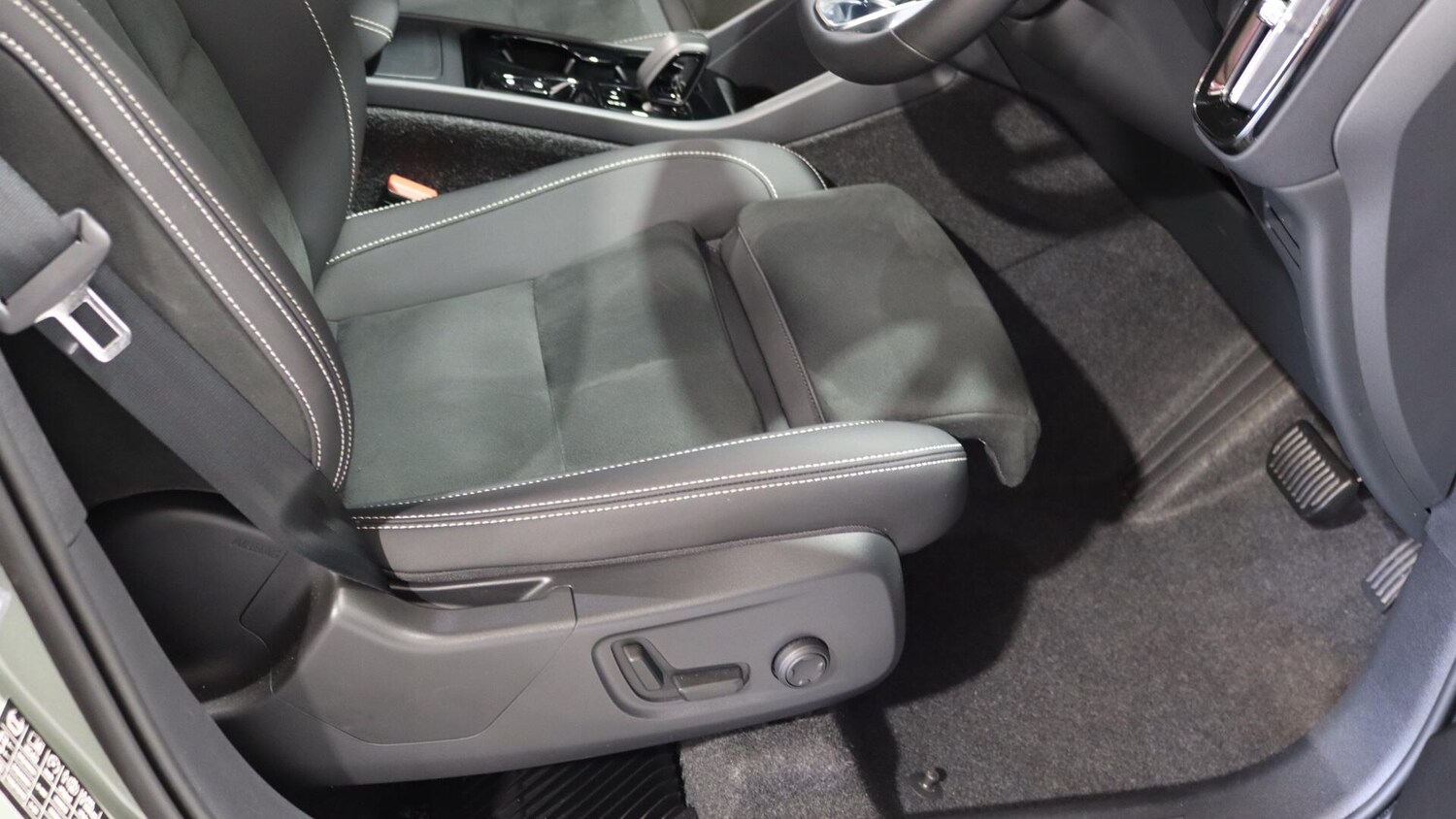 Used Volvo XC40 2025 for sale - 75782167: Photo 28