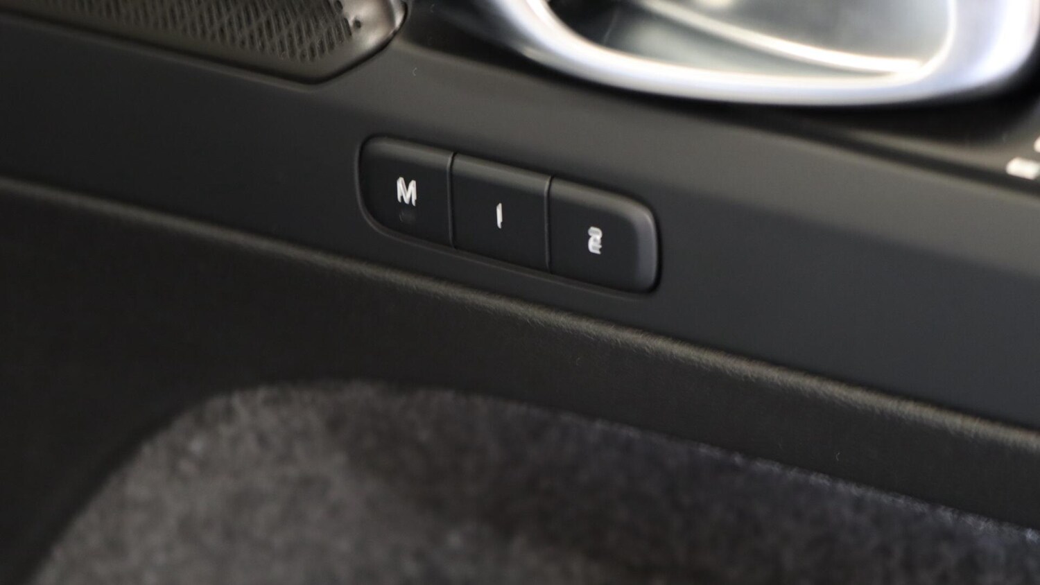 Used Volvo XC40 2025 for sale - 75782167: Photo 35