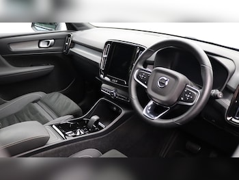 Used Volvo XC40 2022 for sale - 75226176: Photo
