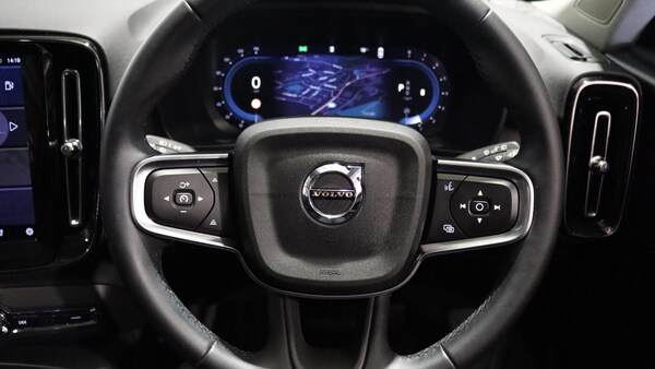 Used Volvo XC40 2025 for sale - 76166898: Photo 10