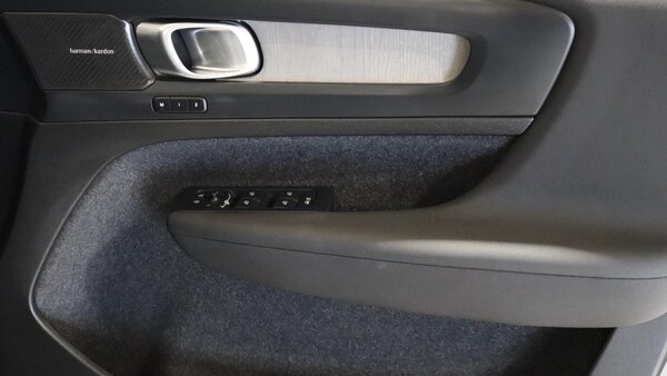 Used Volvo XC40 2025 for sale - 76166898: Photo 27