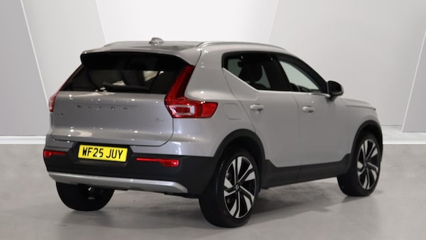 Used Volvo XC40 2025 for sale - 76166898: Photo 2