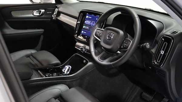 Used Volvo XC40 2025 for sale - 76166898: Photo 4