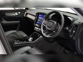 Used Volvo XC40 2025 for sale - 76166898: Photo 4