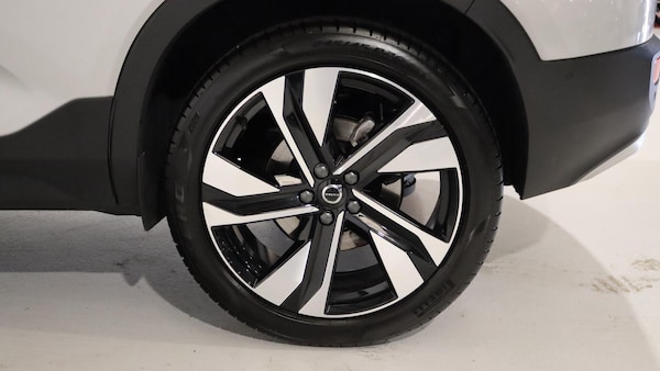Used Volvo XC40 2025 for sale - 76166898: Photo 9