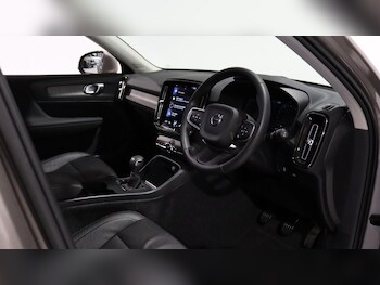 Used Volvo XC40 2022 for sale - 75941445: Photo