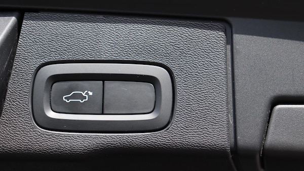 Used Volvo XC60 2023 for sale - 75478058: Photo 35