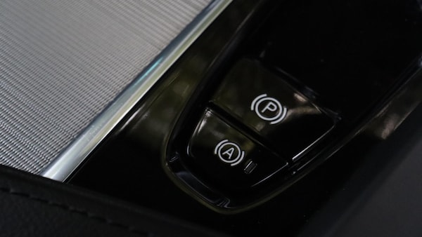 Used Volvo XC60 2023 for sale - 75478058: Photo 40