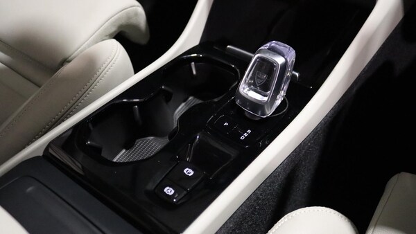 Used Volvo XC40 2023 for sale - 76167236: Photo 24