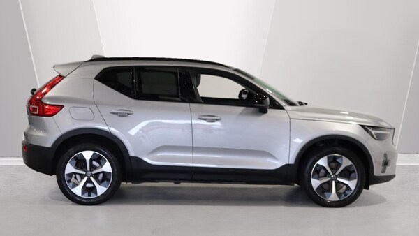 Used Volvo XC40 2023 for sale - 76167236: Photo 3