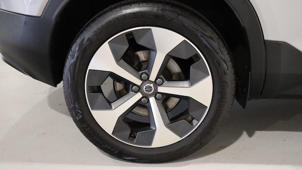 Used Volvo XC40 2023 for sale - 76167236: Photo 9