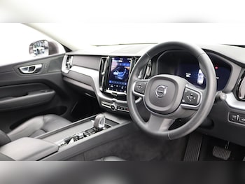 Used Volvo XC60 2022 for sale - 75280579: Photo
