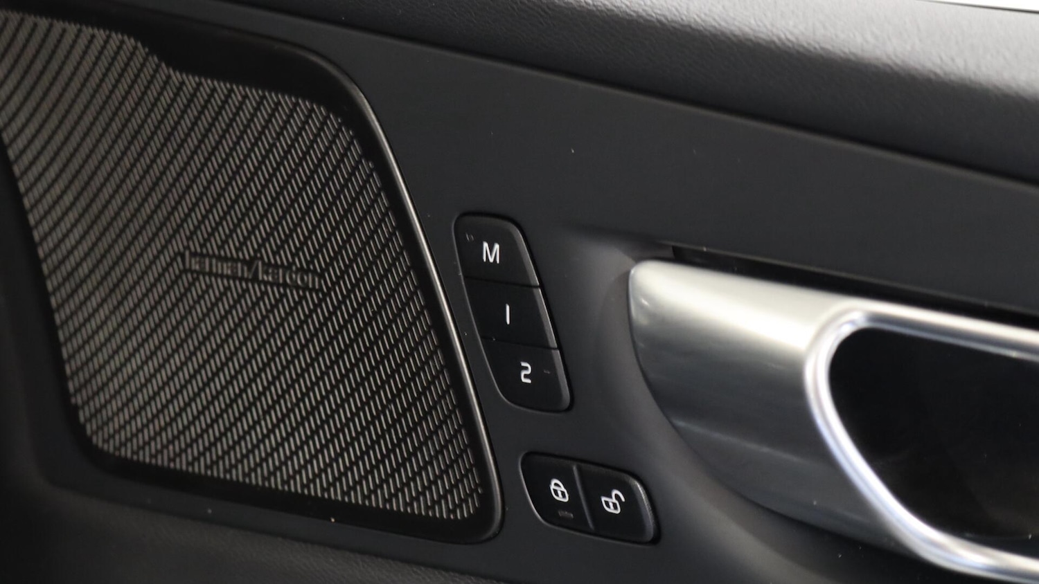 Used Volvo XC60 2025 for sale - 76073192: Photo 32