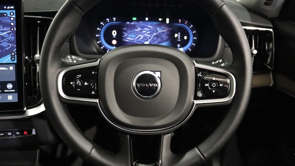 Used Volvo XC90 2025 for sale - 76306937: Photo 10