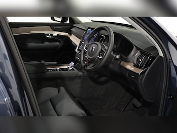 Used Volvo XC90 2025 for sale - 76306937: Photo