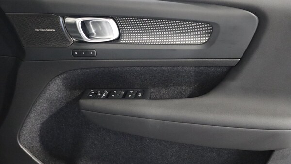 Used Volvo XC40 2023 for sale - 76269922: Photo 27