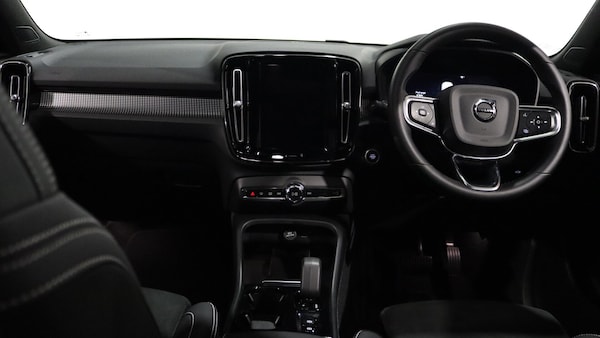 Used Volvo XC40 2023 for sale - 76269922: Photo 5