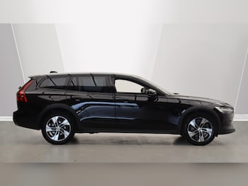 Used Volvo V60 Cross Country 2021 for sale - 75225399: Photo