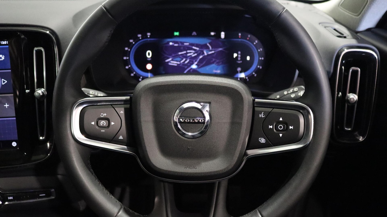 Used Volvo XC40 2022 for sale - 76072914: Photo 10