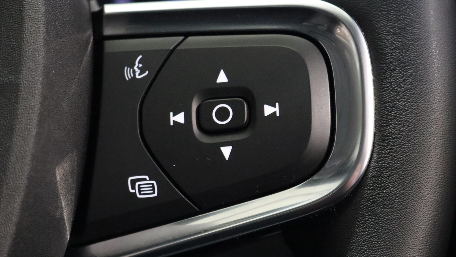 Used Volvo XC40 2022 for sale - 76072914: Photo 20