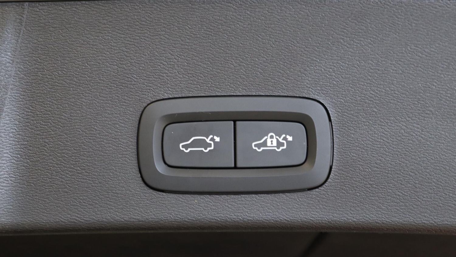 Used Volvo XC40 2022 for sale - 76072914: Photo 33