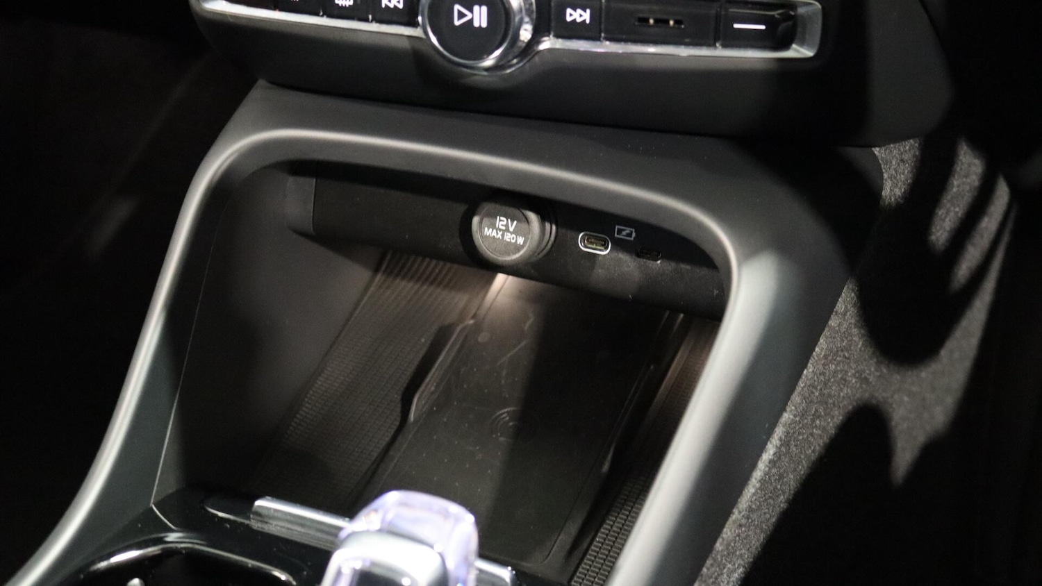 Used Volvo XC40 2022 for sale - 76072914: Photo 35
