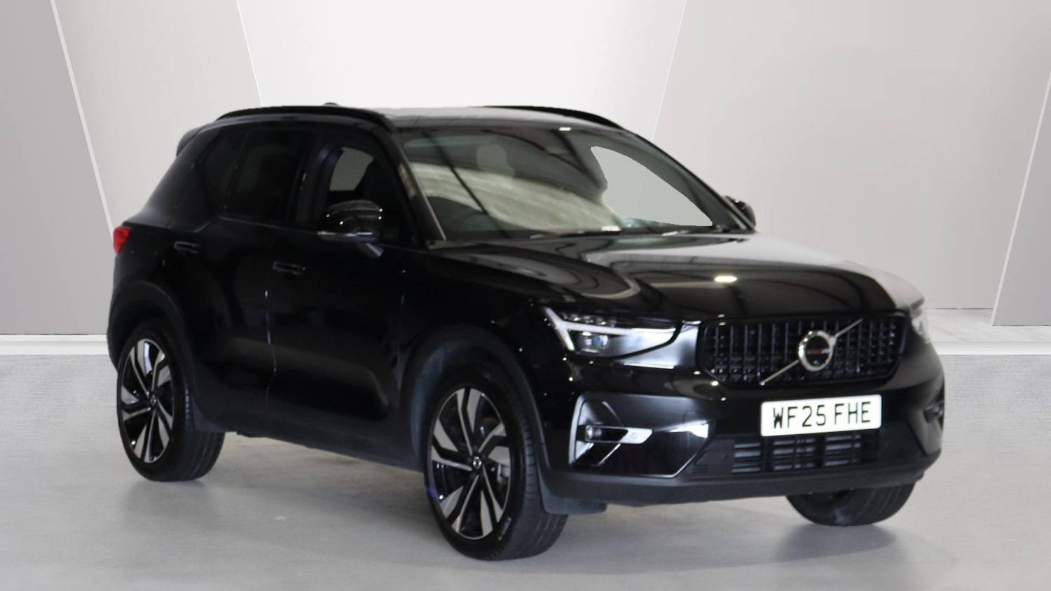 Used Volvo XC40 2025 for sale - 76122158: Photo 1