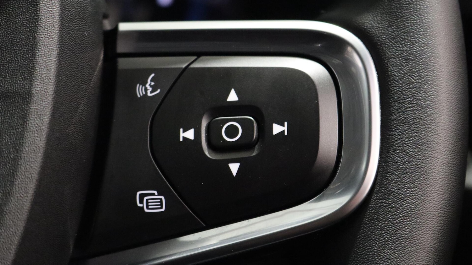 Used Volvo XC40 2025 for sale - 76122158: Photo 20